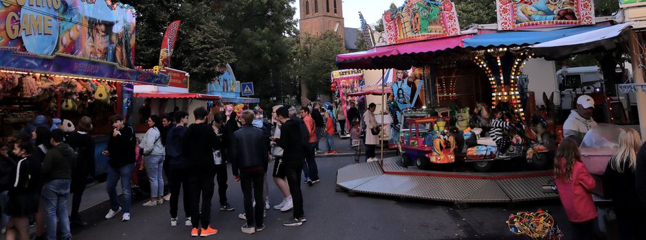Lülsdorfer Kirmes: regenreich, aber dennoch zeitweise gut besucht