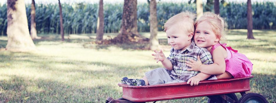 Pflegefamilien gesucht: Kinder ein liebevolles Zuhause bieten
