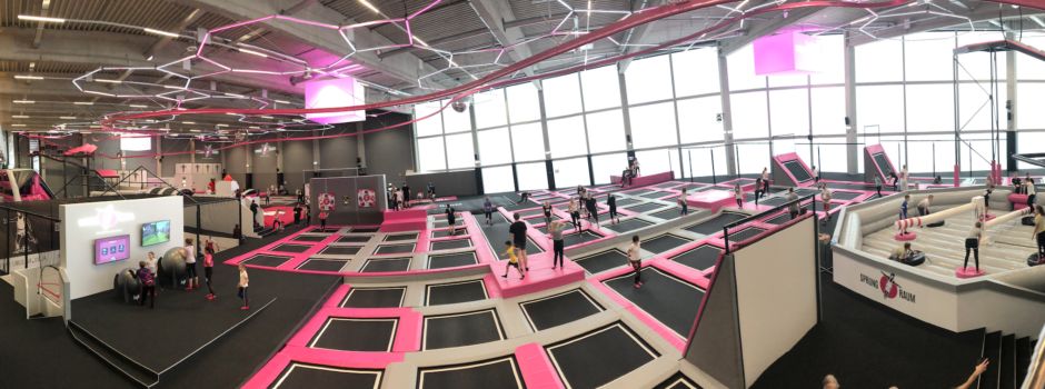 Trampolinspaß auf fast 6000 Quadratmetern - SPRUNG.RAUM