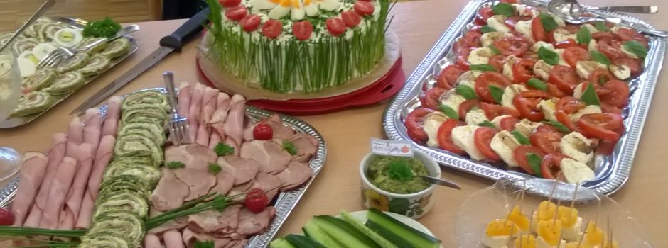 Herzliche Einladung zum Frauenfrühstück mit dem Vortrag „Von der kleinen Freude und dem großen Glück“