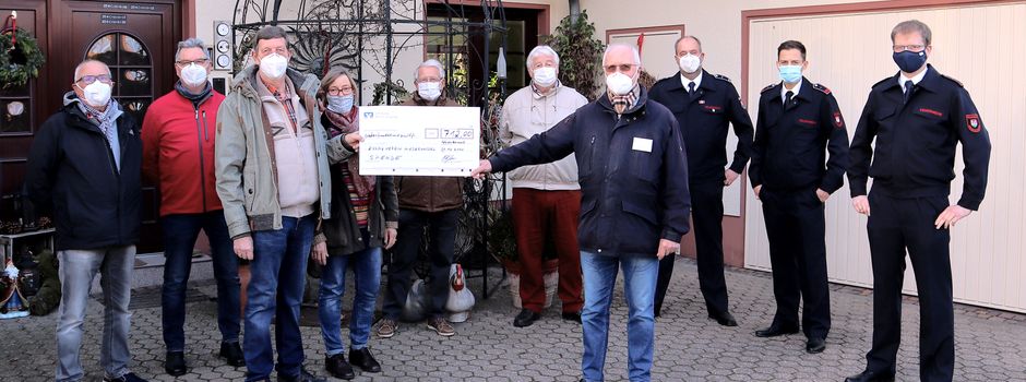 Weihnachtsbäume gegen Spende verschenkt