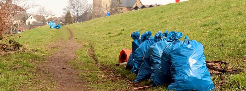 „Pfaffenhütchen e.V.“ sammelte Müll am Niederkasseler Rheinufer