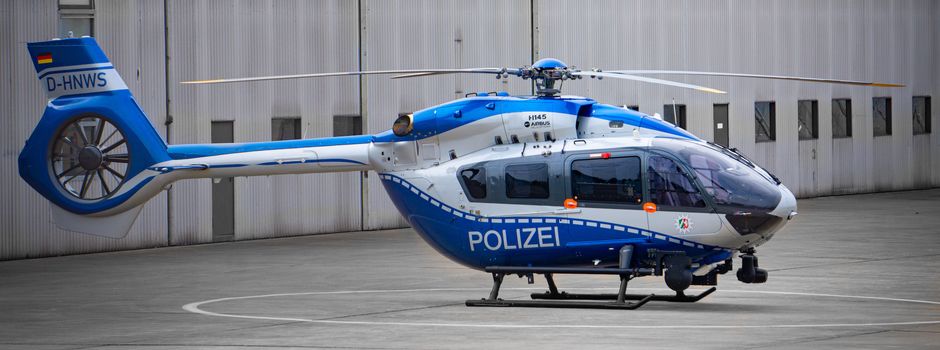 Fahrer flüchtet nach Unfall – Polizeihubschrauber im Einsatz
