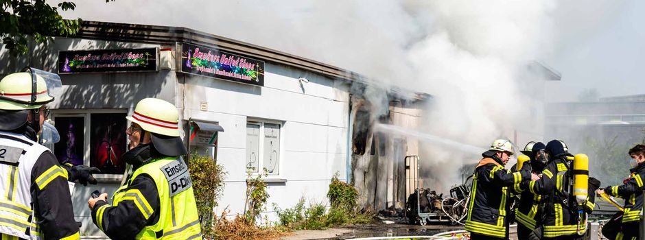 Schwierige Löscharbeiten bei Großbrand in Hechtsheim