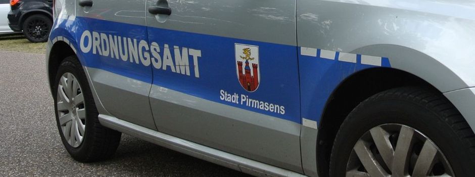 Ordnungsamt kontrolliert ruhenden Verkehr an Grundschulen