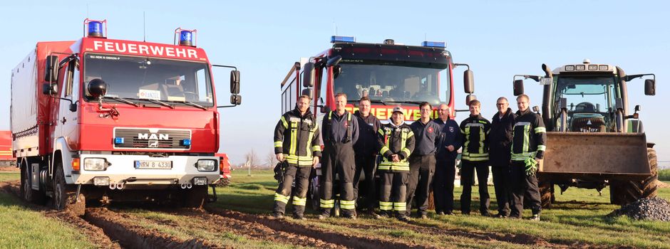 Löscheinheiten proben Ernstfall im Matsch