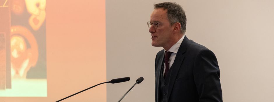 Kinder vor Misshandlung gerettet: Ebling ehrt Wormser Heldinnen