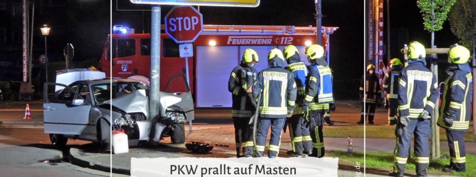 PKW prallt auf Masten - Zwei Schwerverletzte