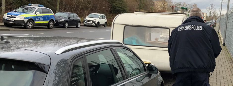 Wie Wiesbaden jetzt Wohnwagen und Anhänger von der Straße holen will