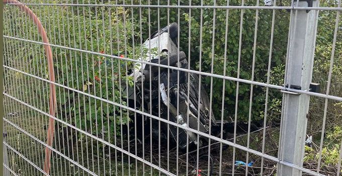 Schwerer Verkehrsunfall: Auto überschlägt sich mehrfach auf B9