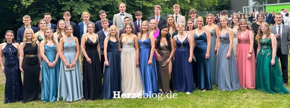 Feierliche Entlassung von 34 Abiturienten an der von-Zumbusch-Gesamtschule in Herzebrock-Clarholz