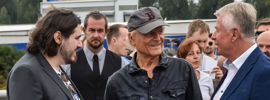 Film-Legende Terence Hill in Worms: Als der Star „seine“ Brücke besuchte
