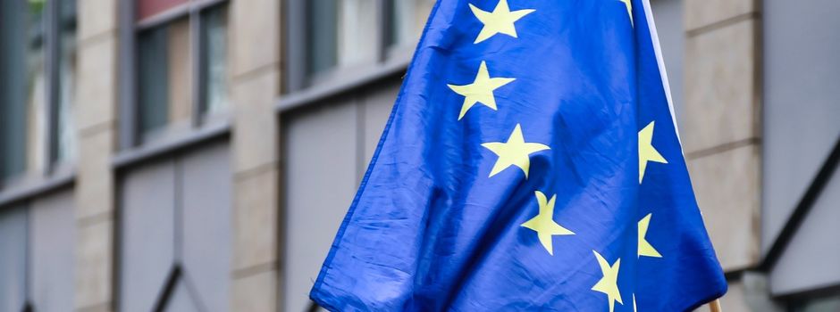 Die Wahllokale sind geöffnet!