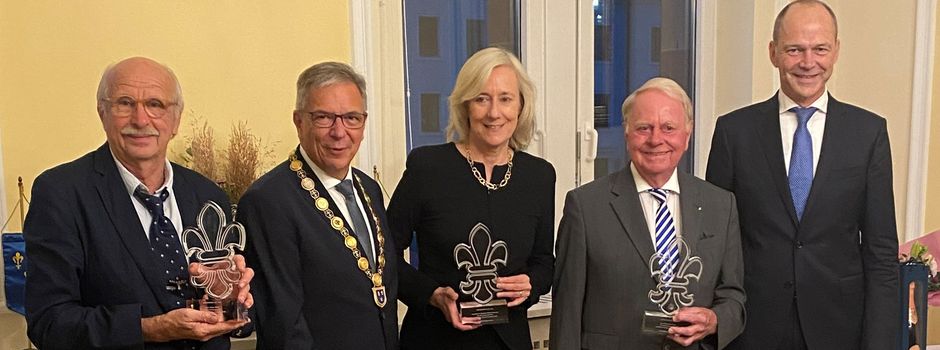 Drei Wiesbadener für „herausragende Verdienste“ ausgezeichnet
