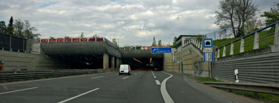 Mainzer Polizei kontrolliert mit Kamera auf Hechtsheimer Tunnel