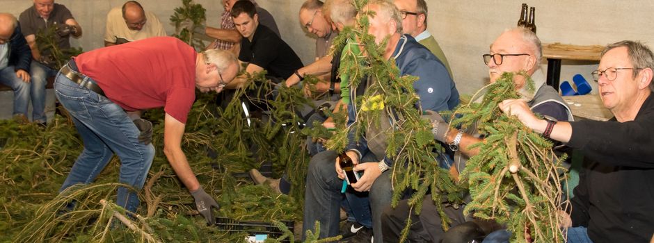 Erntedankgemeinschaft Clarholz-Sundern sucht Tannengrün für Zeltschmuck