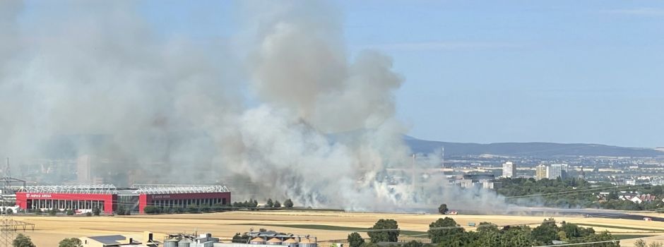Riesen-Brand an Mewa Arena – Rauchsäule alarmiert Mainzer