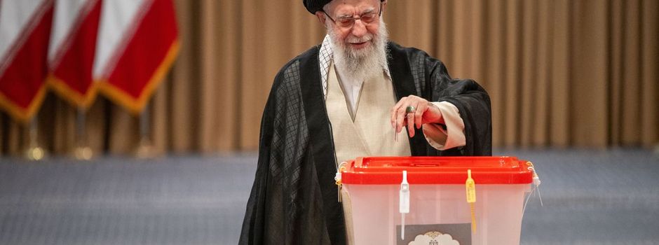 Stichwahl im Iran: Reformkandidat gegen Hardliner