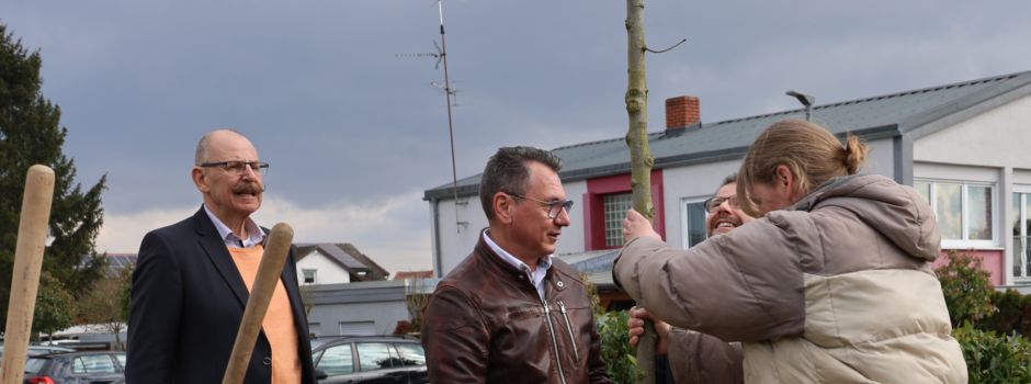 Baumpflanzung zur Ehrenbürgerschaft von Ulrich Christmann