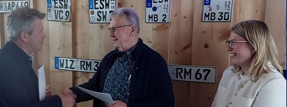 Jahrzehntelanges Engagement für Hirschhagen und die Erinnerungskultur gewürdigt