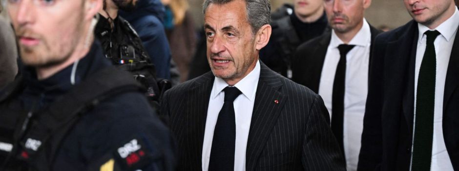 Ex-Präsident Sarkozy muss Strafe mit Fußfessel verbüßen