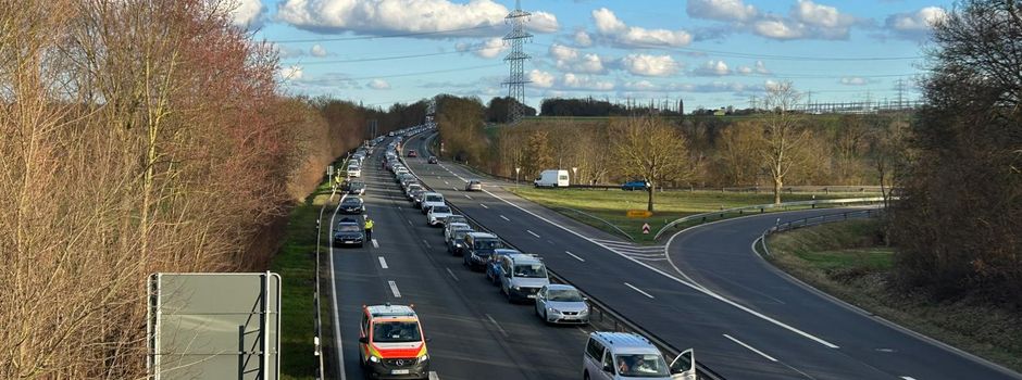 Busbrand auf B9: Ungeduldiger Autofahrer wird zum Geisterfahrer bei Andernach
