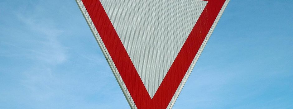 Änderung der Vorfahrtsregelung am Winzerkeller