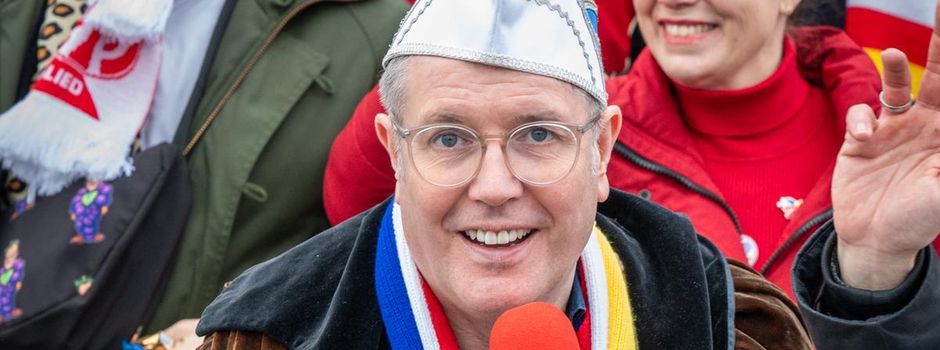 Ministerpräsident Schweitzer ehrt Mainzer Fastnachter mit närrischem Orden