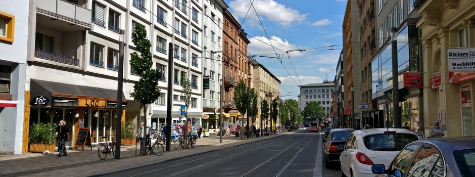Schmerzhafte Attacke: Mainzerin (24) tritt Polizist in Genitalbereich