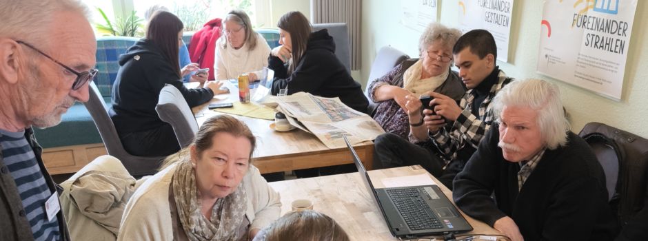 Internet-Café im MGH – „Schüler helfen Senioren“