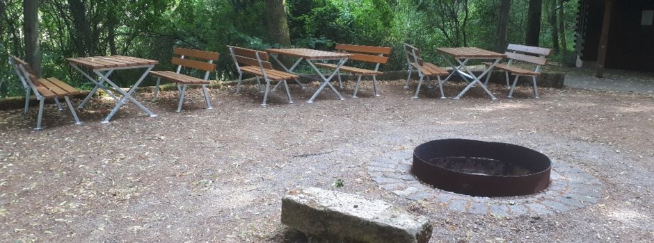 Sitzgarnituren für den Johannisplatz