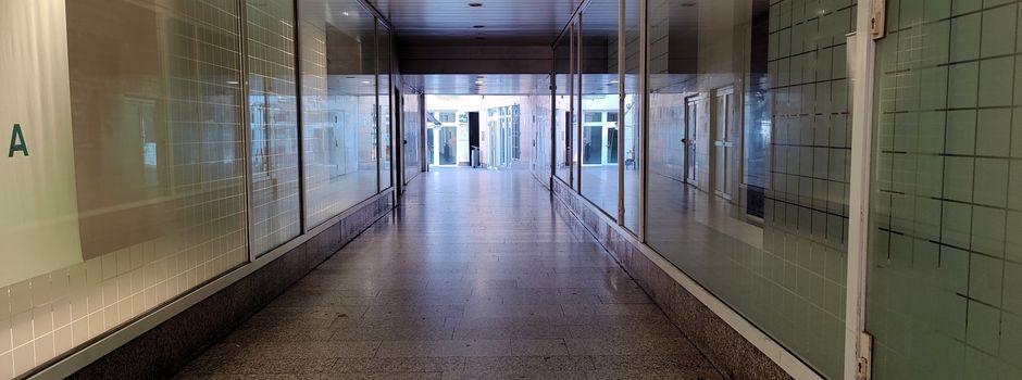 „Dreck und Uringestank“: Ärger um Fußgänger-Passage in Wiesbaden