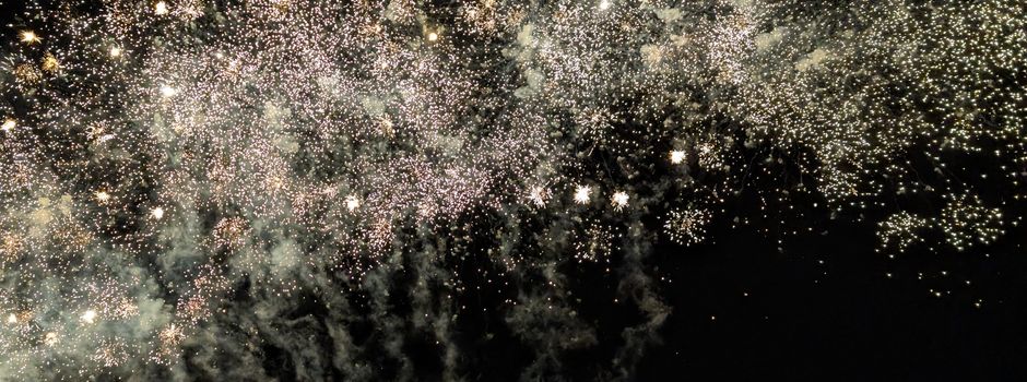 Ein goldener Oktober voller Highlights: Strohballenkino & Rhin in Flammen