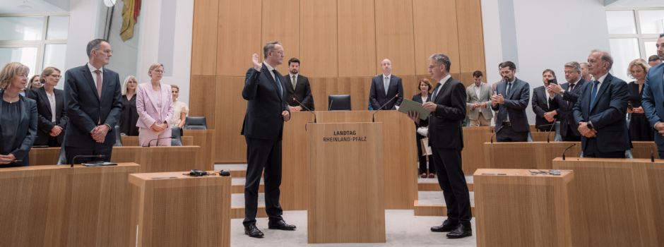 Neuer Ministerpräsident: Alexander Schweitzer in Mainz vereidigt