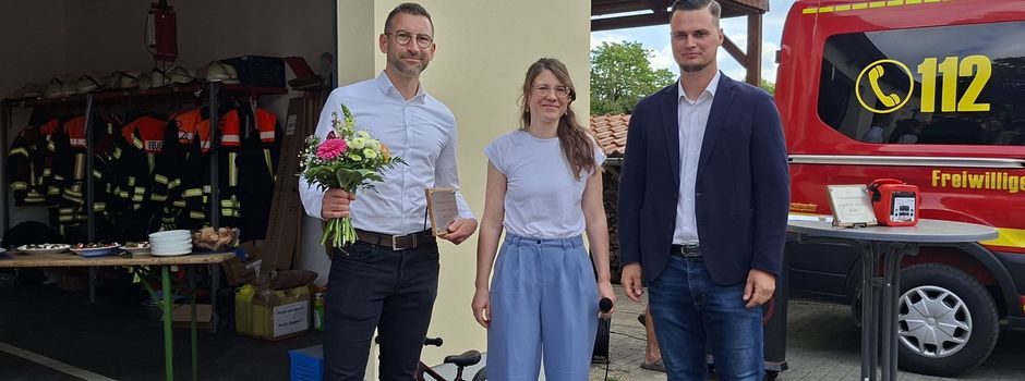 Feierliche Übergabe von 4 AED-Geräten 