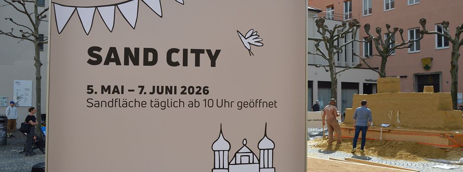 Sand City am Moritzplatz: monumentale Sandskulptur und Sandburgenwettbewerb