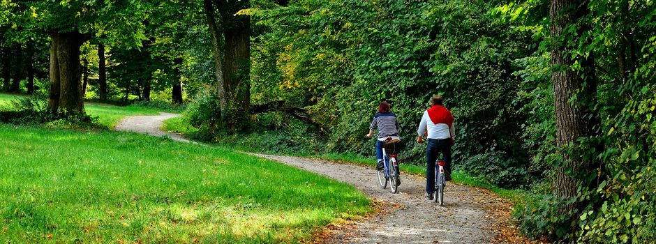Saisonabschluss der Fahrradgruppe von "Ich bin dabei" am 21. Oktober zum Flammlachsessen auf der Hessenaue