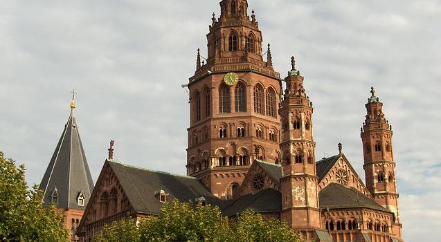 Mainz bereitet Unterbringungen für Flüchtlinge aus der Ukraine vor
