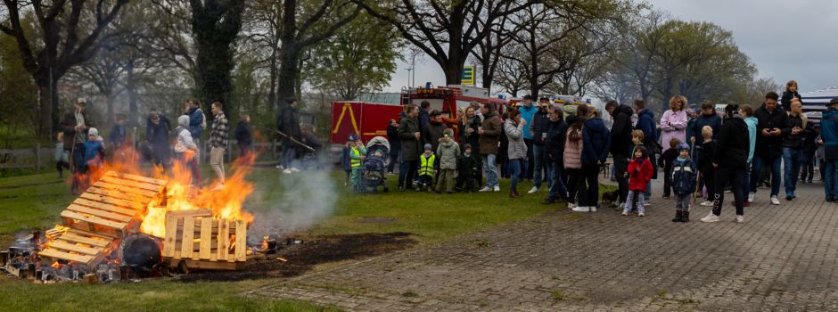 Osterfeuer der Feuerwehr Horst 2025