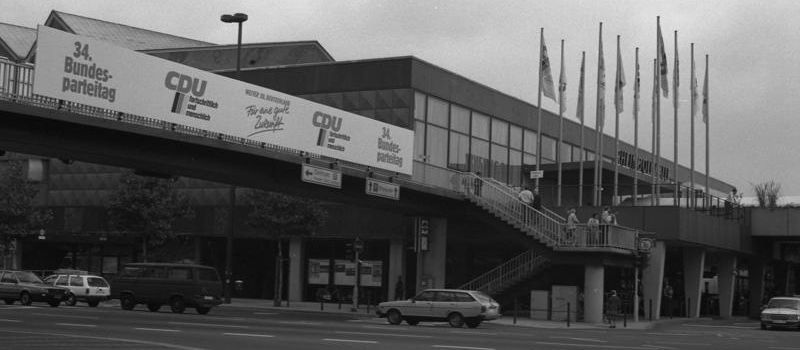Zeitkapsel in Grundstein der Rheingoldhalle von 1968 entdeckt