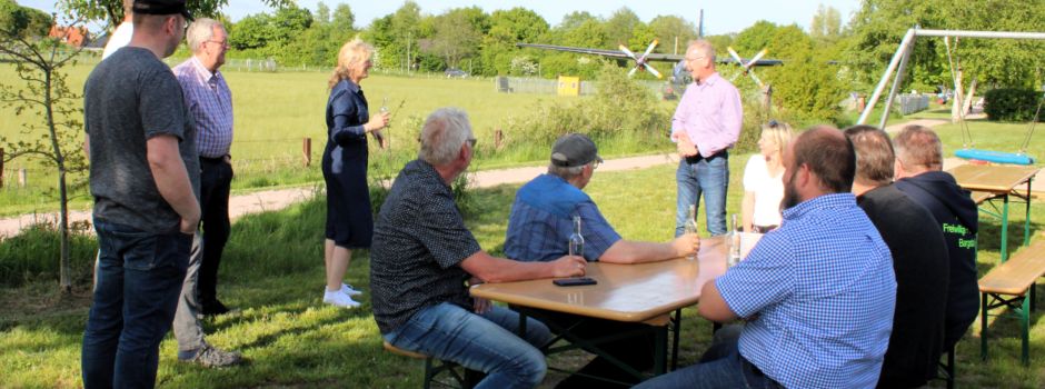 Bürgermeisterrunde an besonderem Ort – Treffen am alten Bahnhof in Hohn