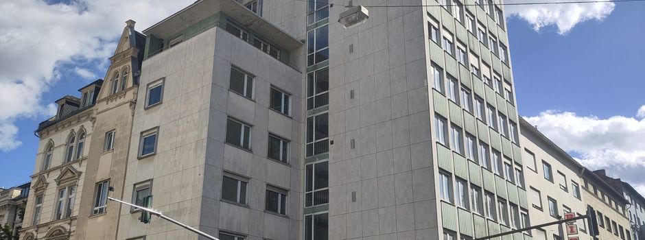 Hochhaus in Wiesbaden verfällt: Streit über Vorgehen gegen Leerstand