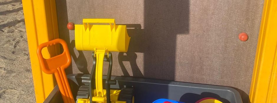 Spielzeugbox macht Mehrgenerationenplatz im Westerweg zum Kinderparadies