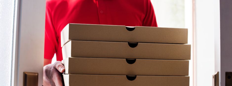 Pizzabote in Hinterhalt gelockt