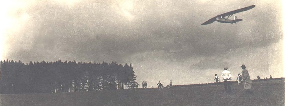 Schnipsel aus der Ortsgeschichte: Segelflug in Hellenhahn