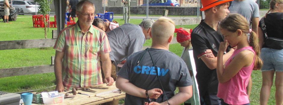 Basteln mit dem Dorfmuseum beim Dorffest 2023