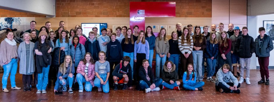 Building Bridges - 15 US-amerikanische GastschülerInnen am Einstein-Gymnasium zu Gast