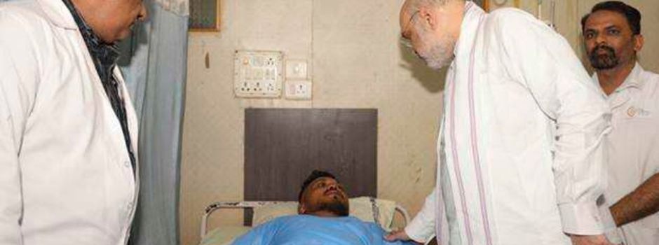 Wie ein Wunder: Passagier überlebt Flugzeugabsturz in Indien