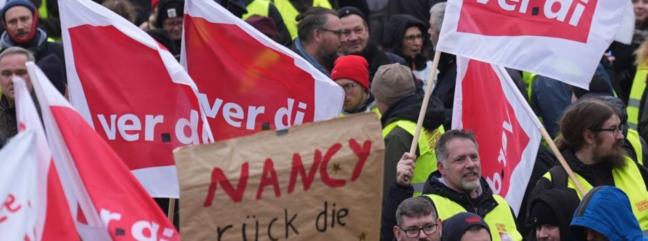 Warnstreiks stoppen Flieger, Schiffe und Fähren