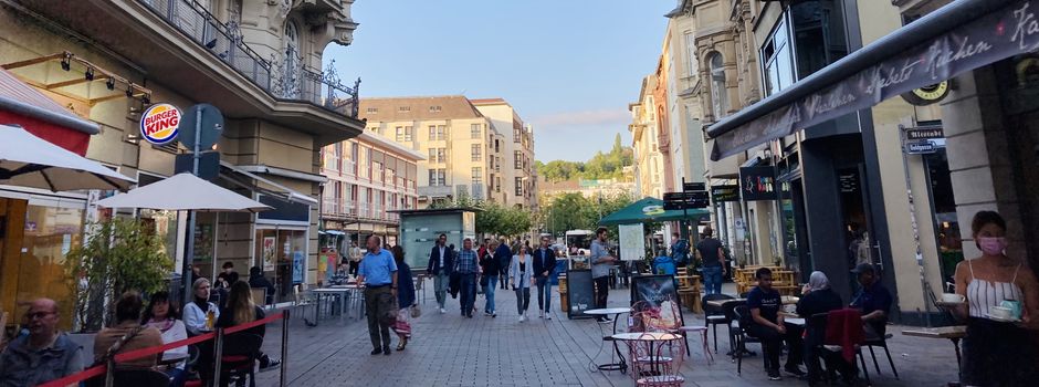 Weiter Maskenpflicht in einigen Wiesbadener Läden und Gastronomien